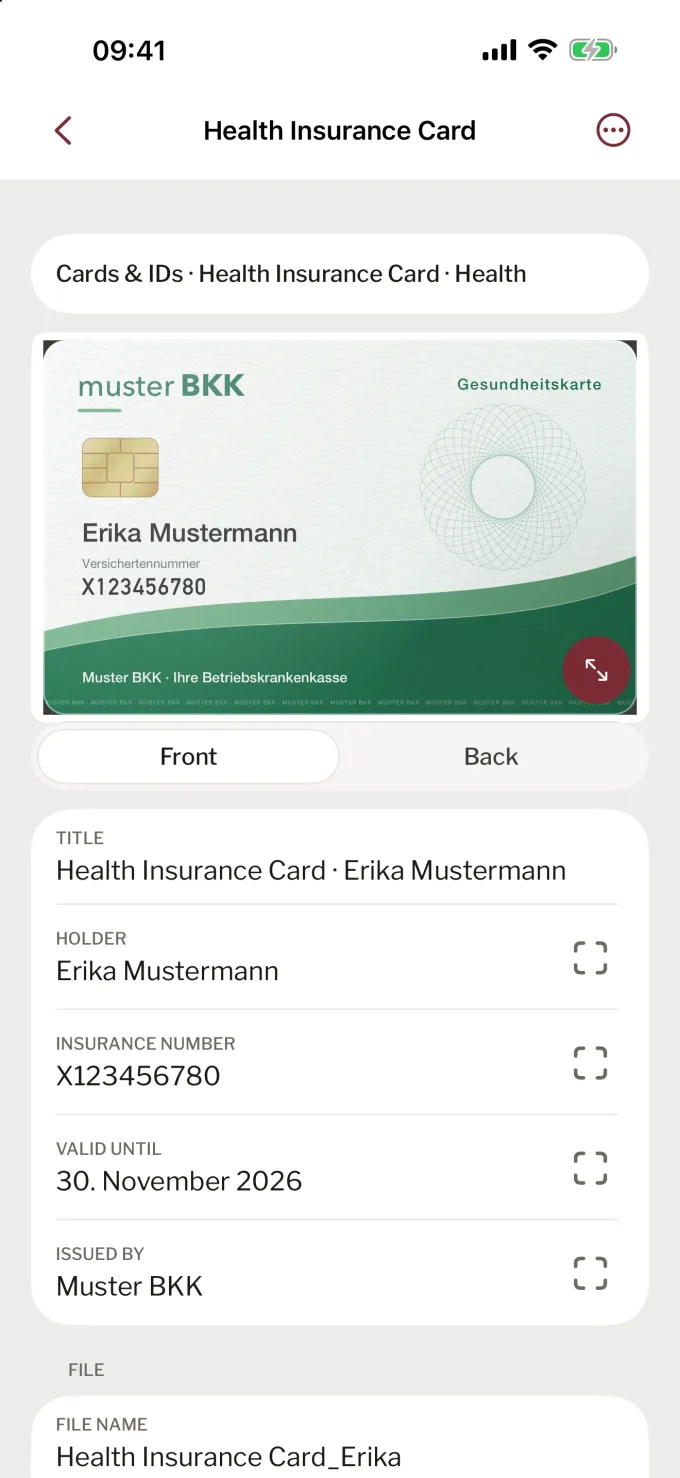 Paperwork showing Erika Mustermann’s health insurance card with its front, holder, insurance number and expiry. Example data.